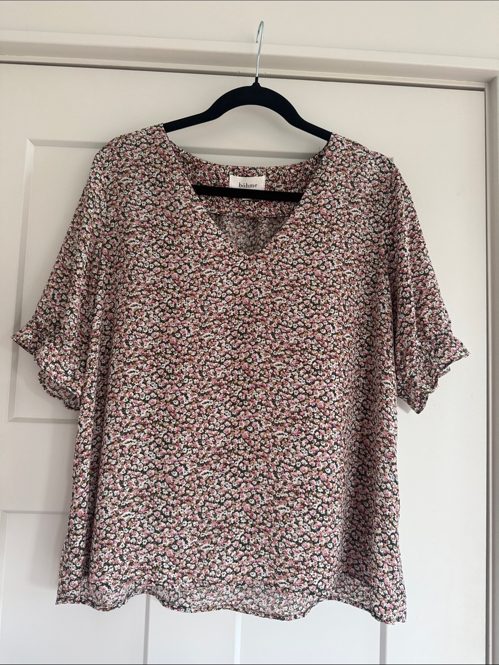 Böhme Pink Ditsy Floral V-Neck Ruffle Sleeve Blouse size Large